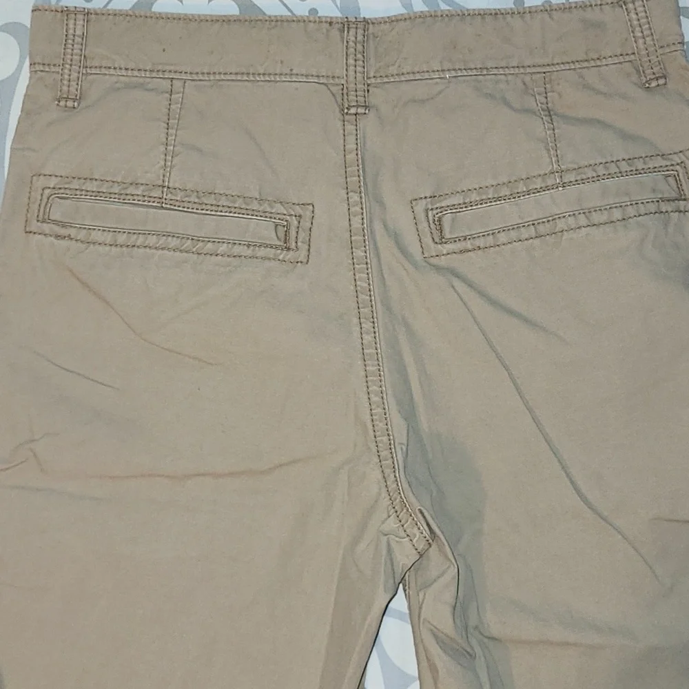 Old Navy Shots boys size 14 khaki beige tan